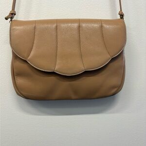 Vintage Tan Leather Koret Shoulder Bag - Gold Hardware - Scalloped Flap